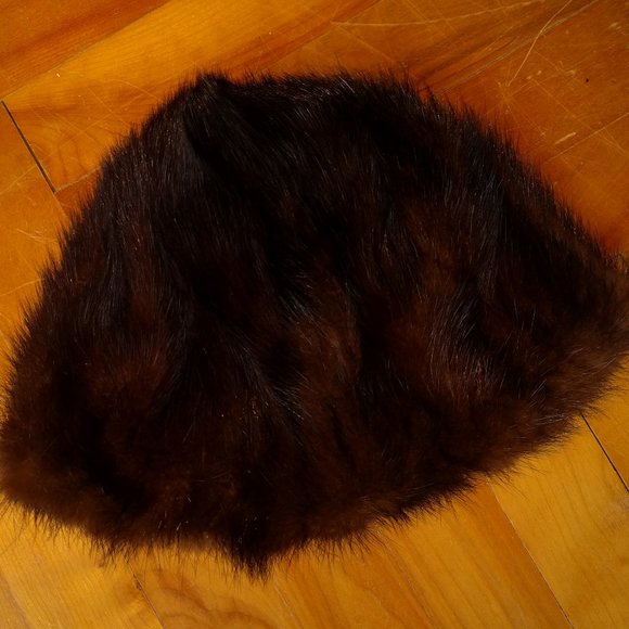 Elegant Brown Fur Women's Hat - Picture 2 of 4